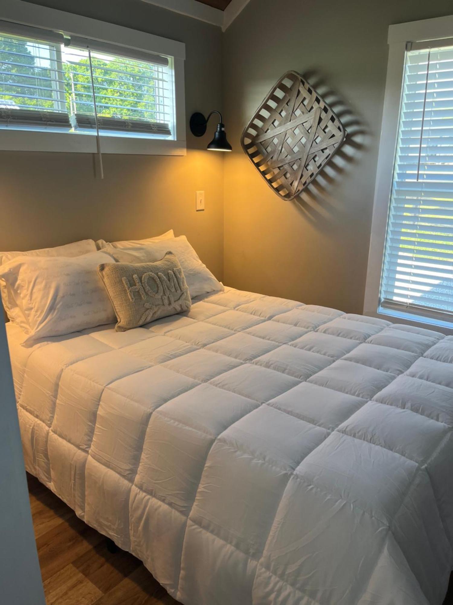 Luxury Riverfront Tiny House- Amazing Views- #111 Strawberry Plains Εξωτερικό φωτογραφία